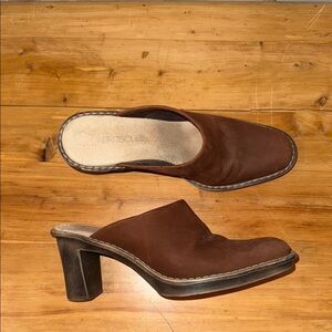 Vintage Brown Leather Womens Slip-On Shoes